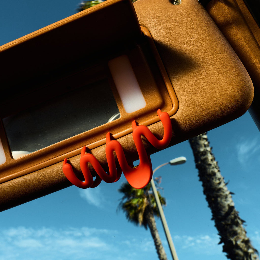 The ‘W’ Claw Clip O6